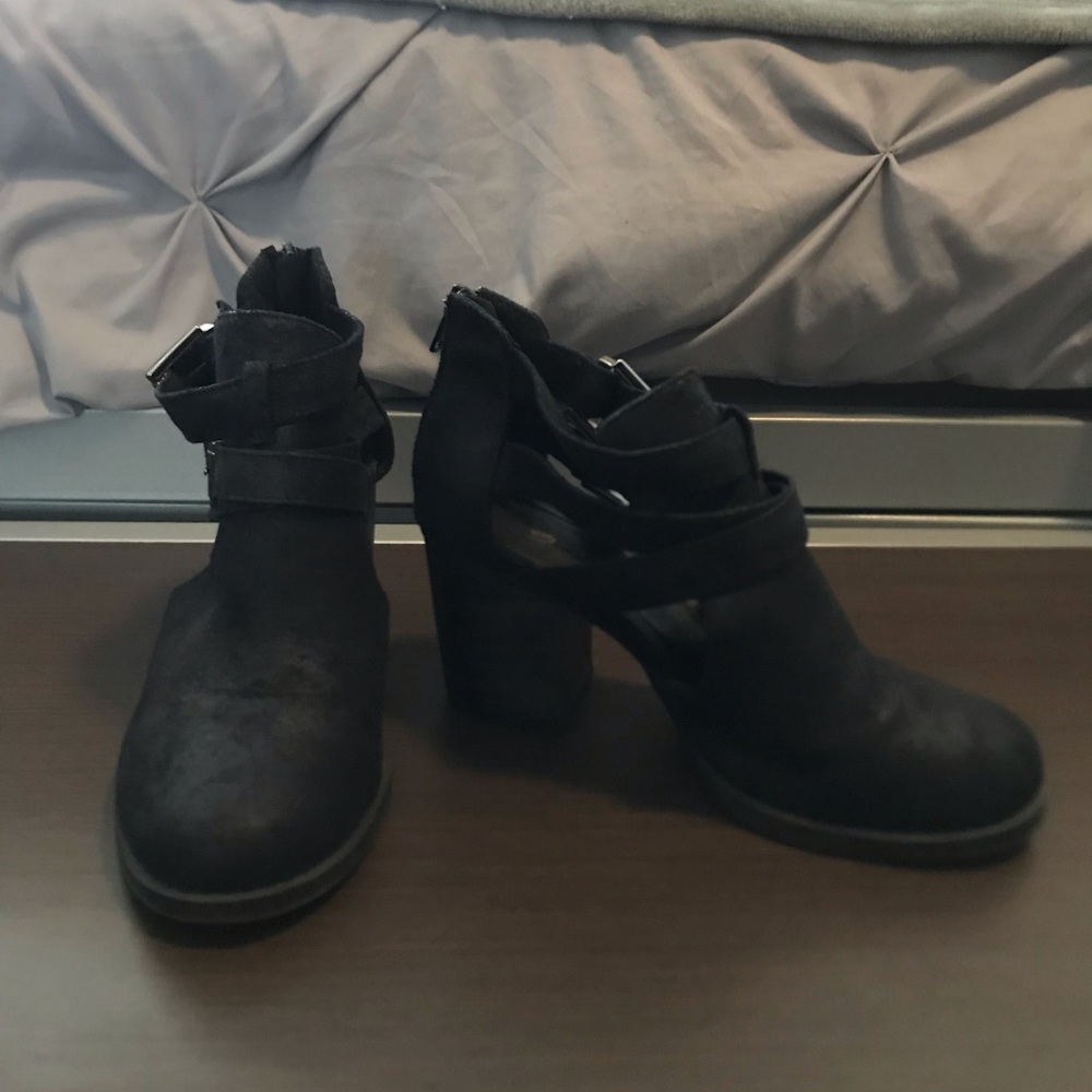 Soda Heeled-Booties